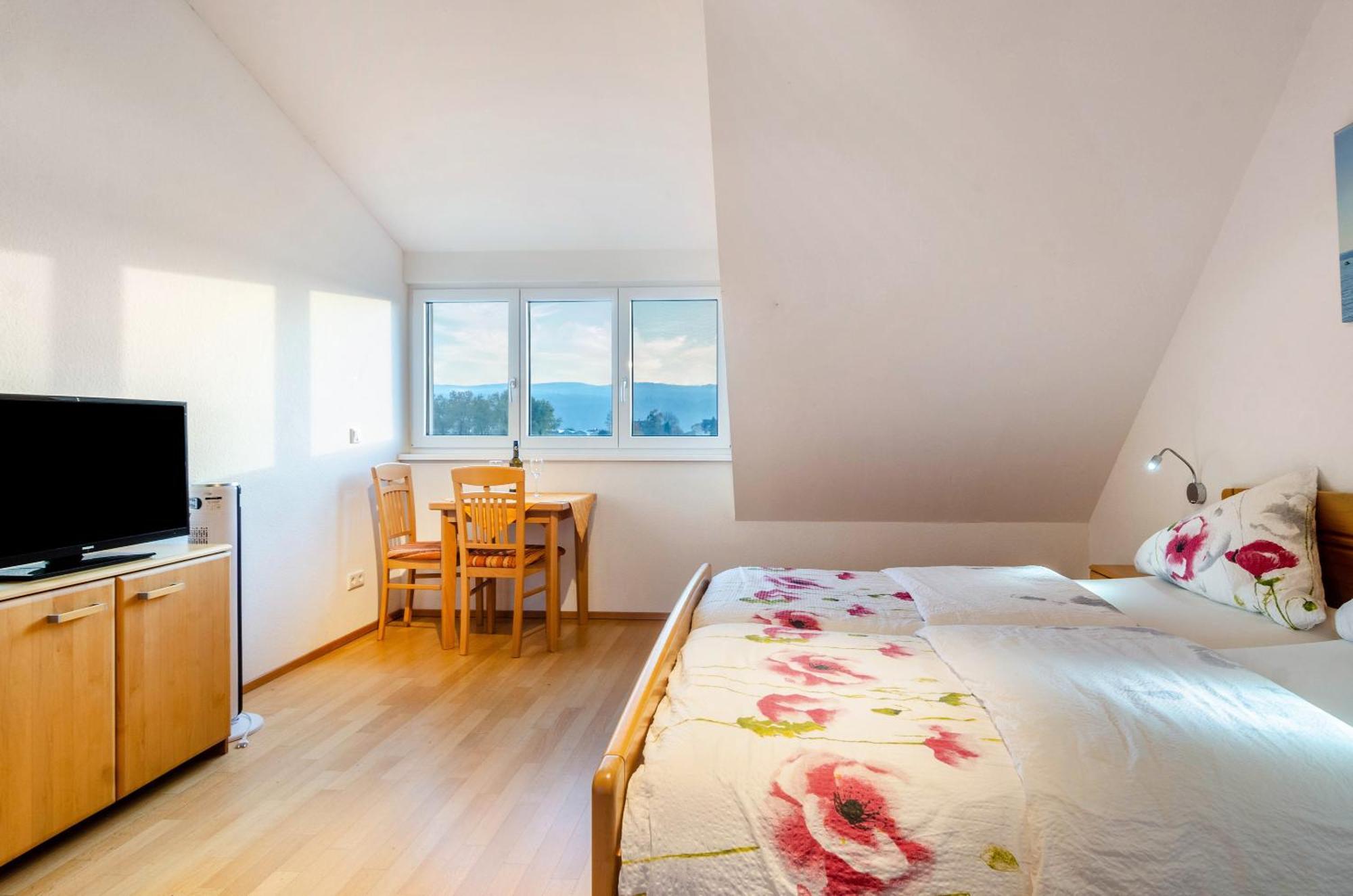 Pension Zum Talhof Reichenau Buitenkant foto